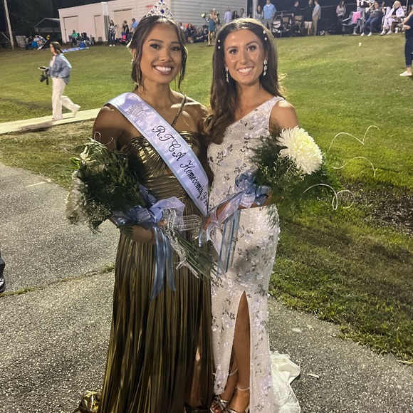 BEADED FLORAL WHITE PRIMAVERA DRESS 🤍🤍 - Picture 4 of 5